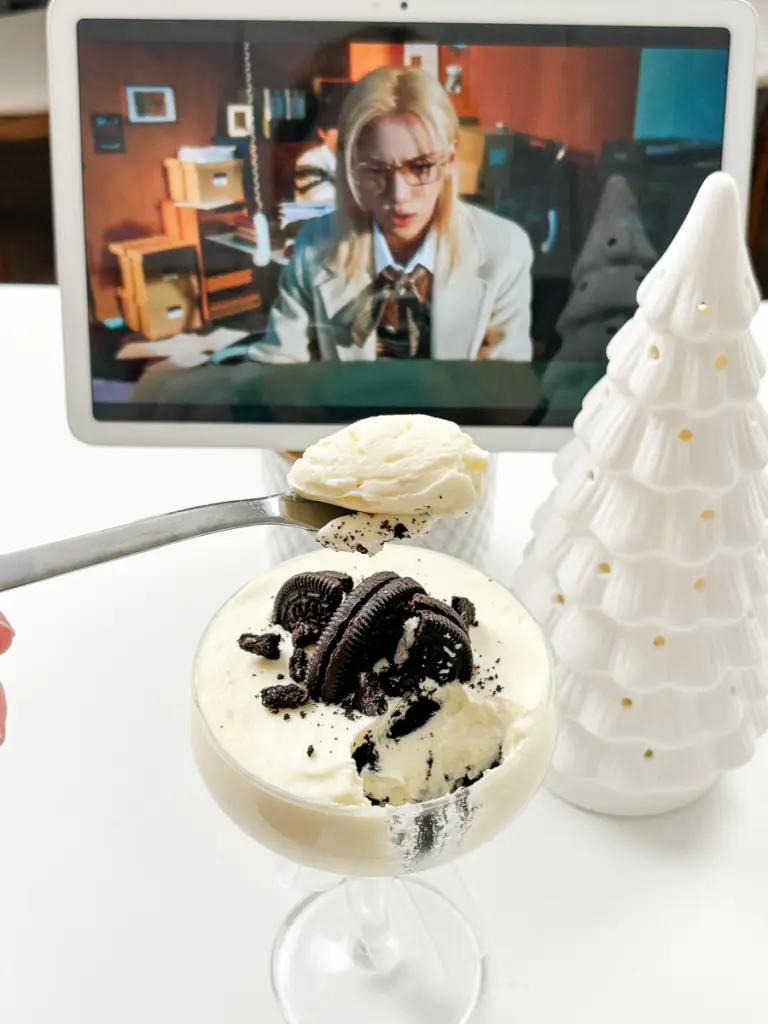 Easy Oreo Icebox Cake Parfaits: Elegant No-Bake Dessert Oreo icebox cake recipe, oreo parfait, oreo trifle