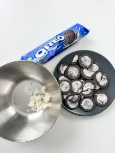 Easy Oreo Icebox Cake Parfaits: Elegant No-Bake Dessert Oreo icebox cake recipe, oreo parfait, oreo trifle