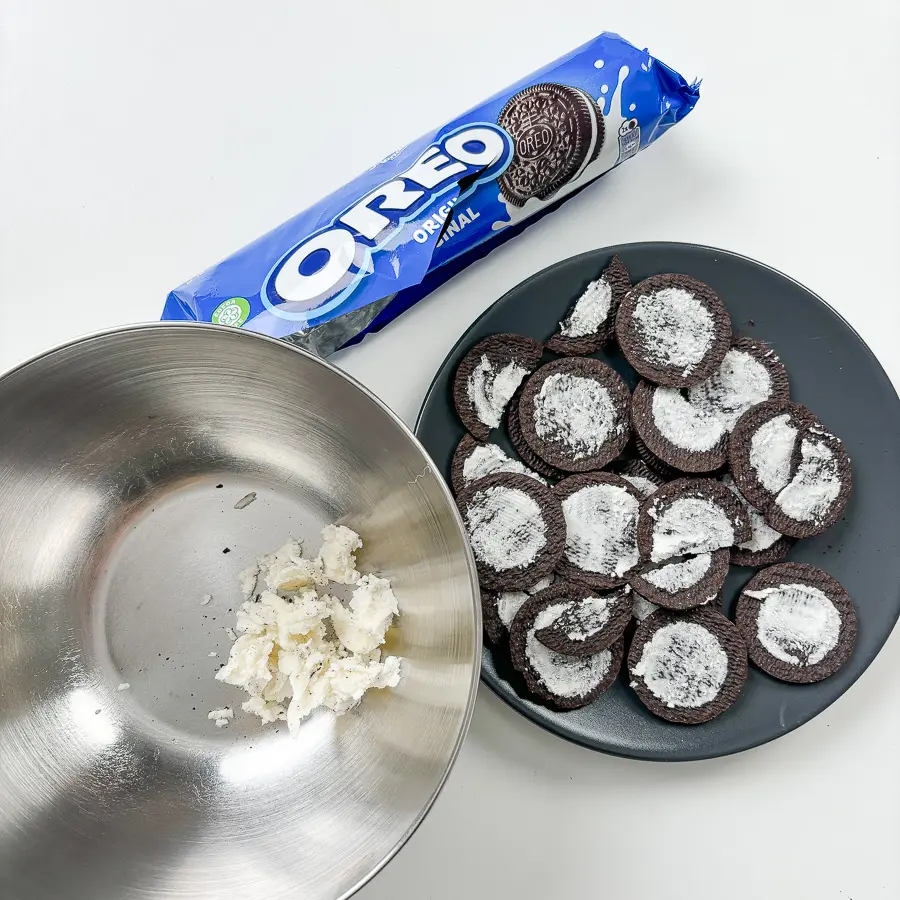 Easy Oreo Icebox Cake Parfaits: Elegant No-Bake Dessert Oreo icebox cake recipe, oreo parfait, oreo trifle