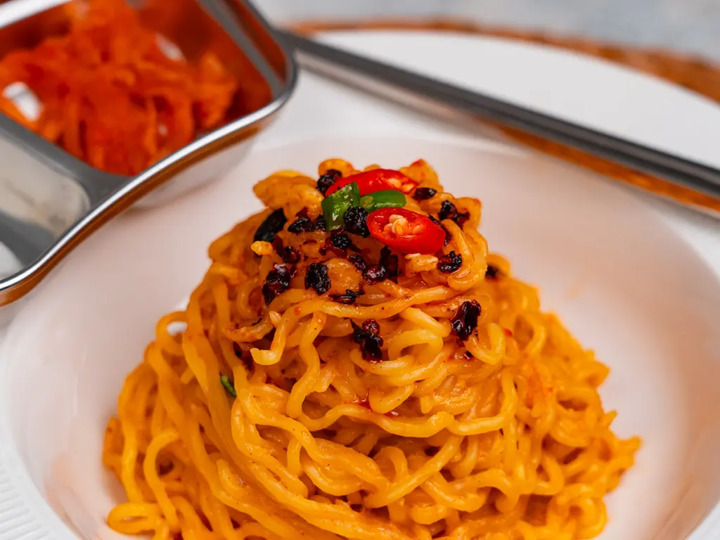 bibim mayo ramyeon, creamy ramen hack, ramyeon recipe