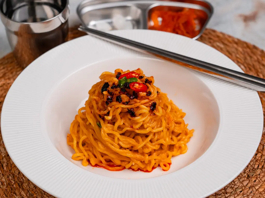 bibim mayo ramyeon, creamy ramen hack, ramyeon recipe