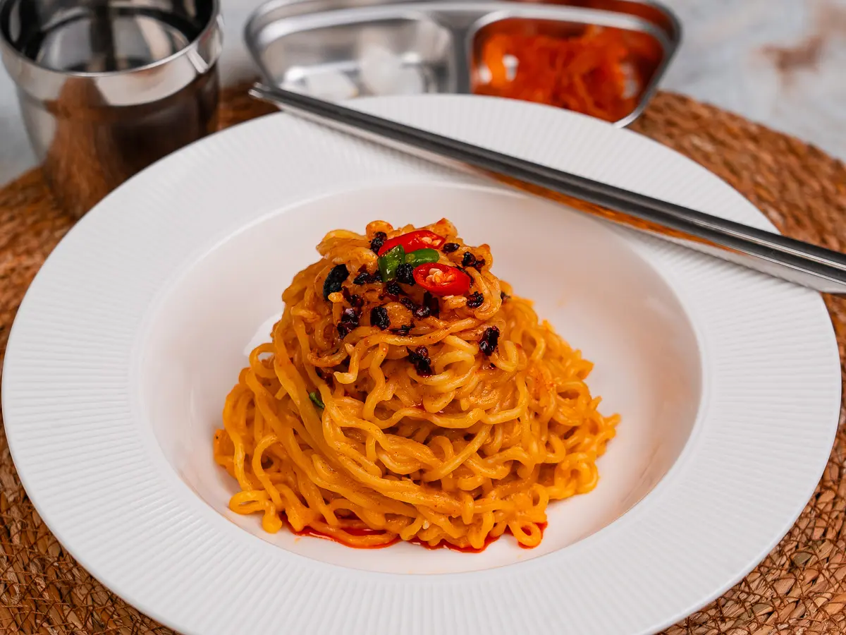 bibim mayo ramyeon, creamy ramen hack, ramyeon recipe