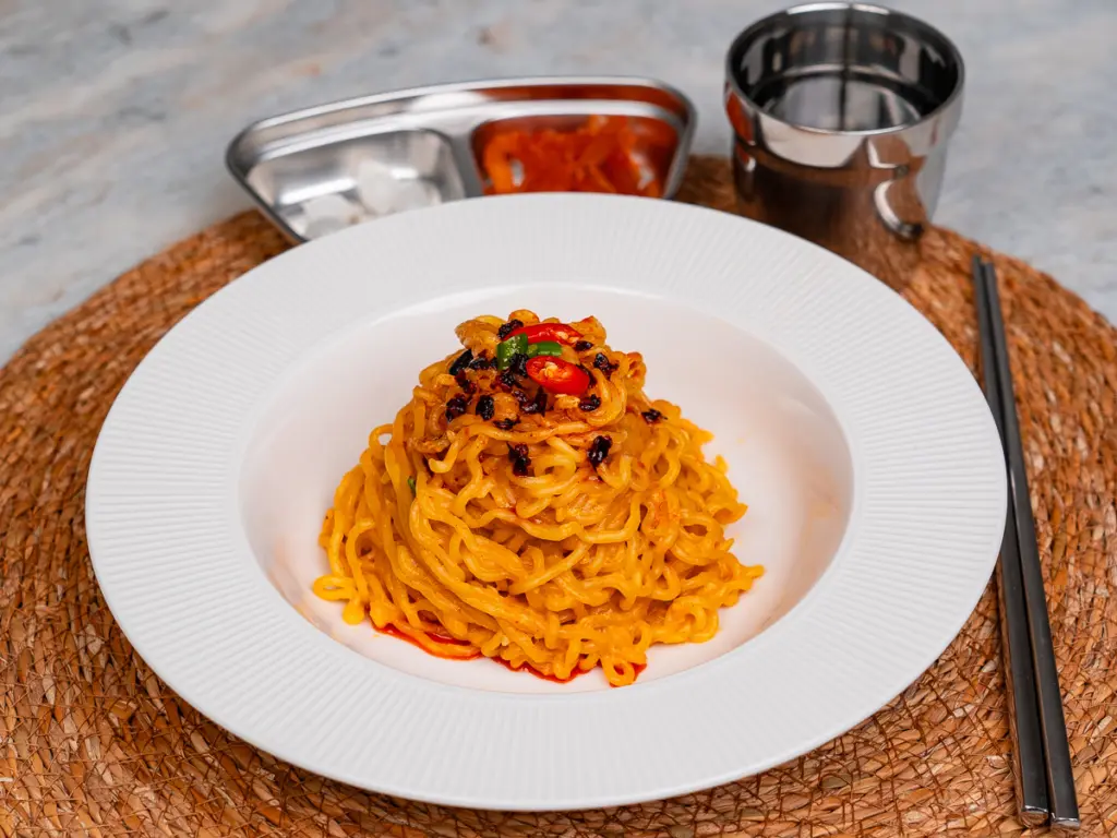 bibim mayo ramyeon, creamy ramen hack, ramyeon recipe