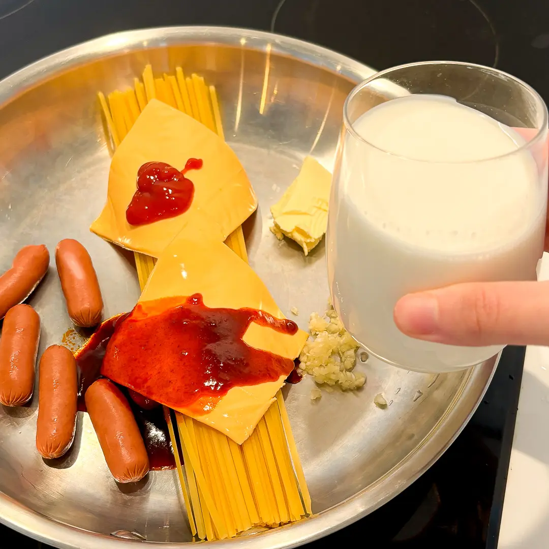 One-Pan Buldak Cream Pasta Recipe: Easy 15-Minute Meal buldak cream pasta 6