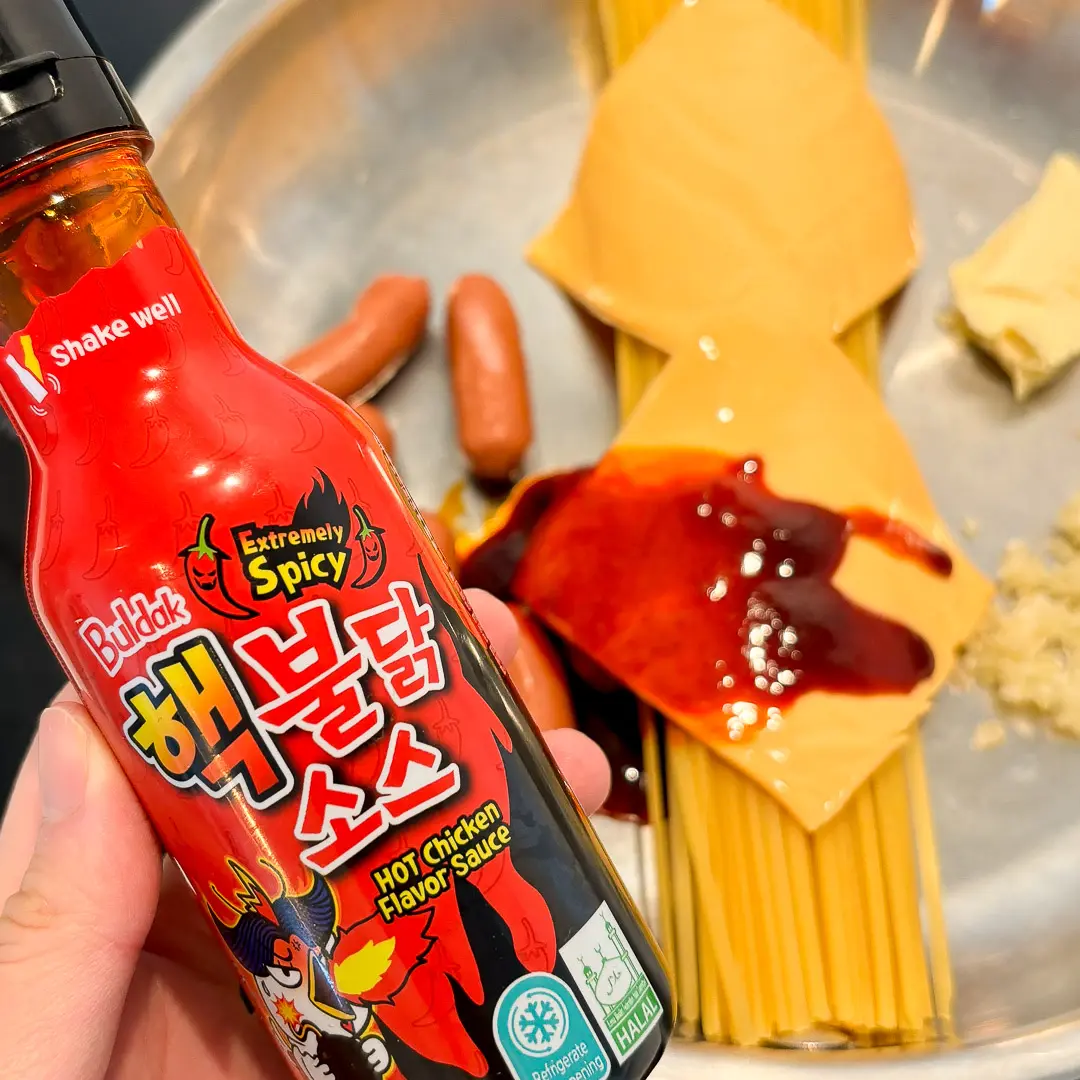 One-Pan Buldak Cream Pasta Recipe: Easy 15-Minute Meal buldak cream pasta 9