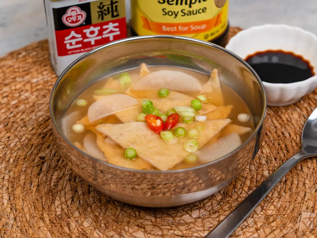eomuk guk, Korean fish cake soup, easy fish cake soup recipe