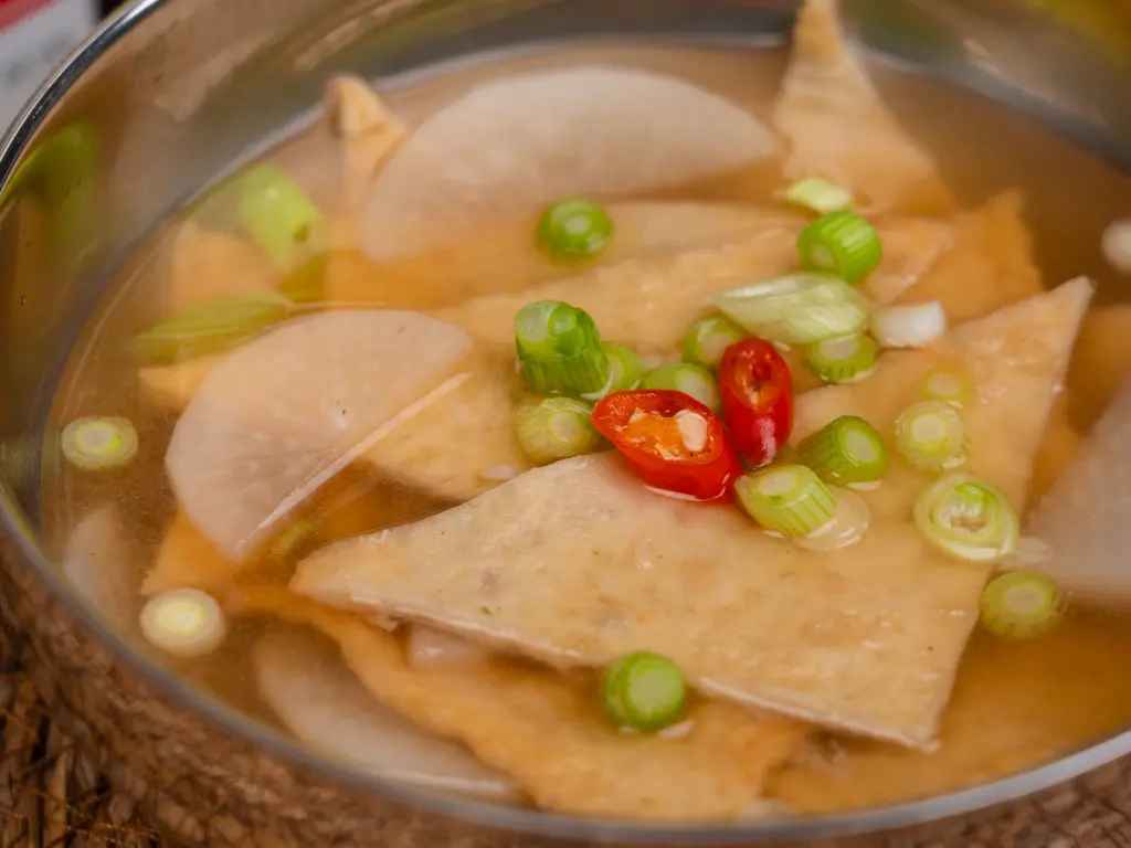 eomuk guk, Korean fish cake soup, easy fish cake soup recipe