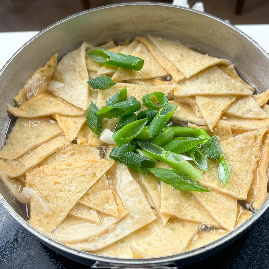 eomuk guk, Korean fish cake soup, easy fish cake soup recipe