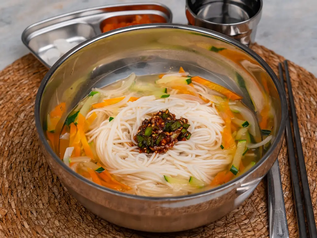 Janchi guksu recipe, banquet noodles, Korean noodle soup