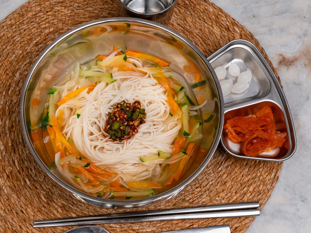 Janchi guksu recipe, banquet noodles, Korean noodle soup