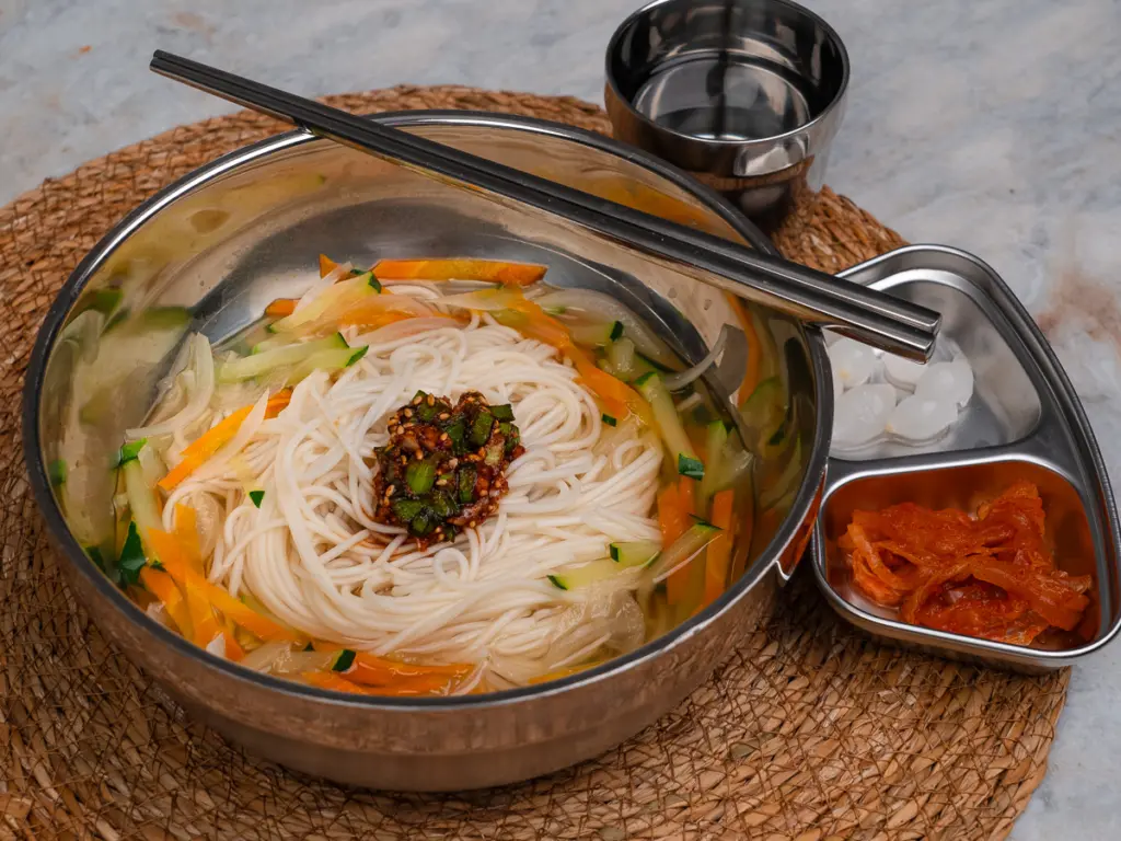 Janchi guksu, banquet noodles, Korean noodle soup