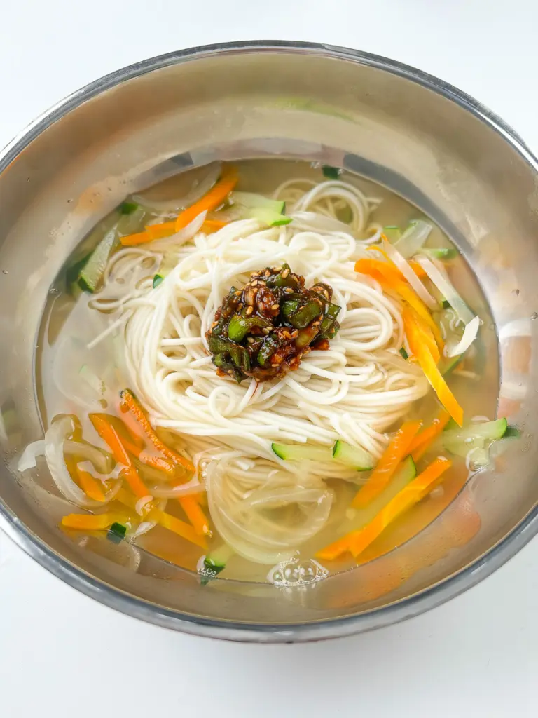 Janchi guksu recipe, banquet noodles, Korean noodle soup