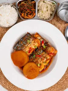 Korean Braised Mackerel recipe, Godeungeo Jorim, Braised Mackerel with Radish