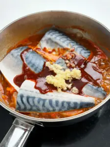 Korean Braised Mackerel recipe, Godeungeo Jorim, Braised Mackerel with Radish