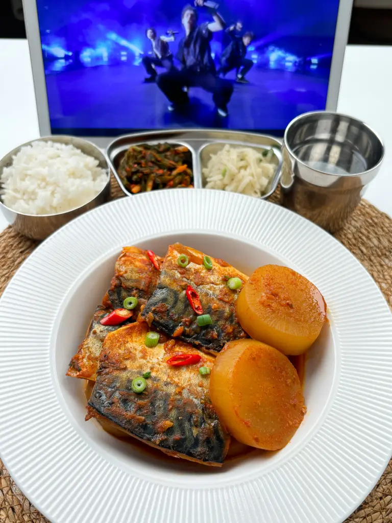Korean Braised Mackerel recipe, Godeungeo Jorim, Braised Mackerel with Radish