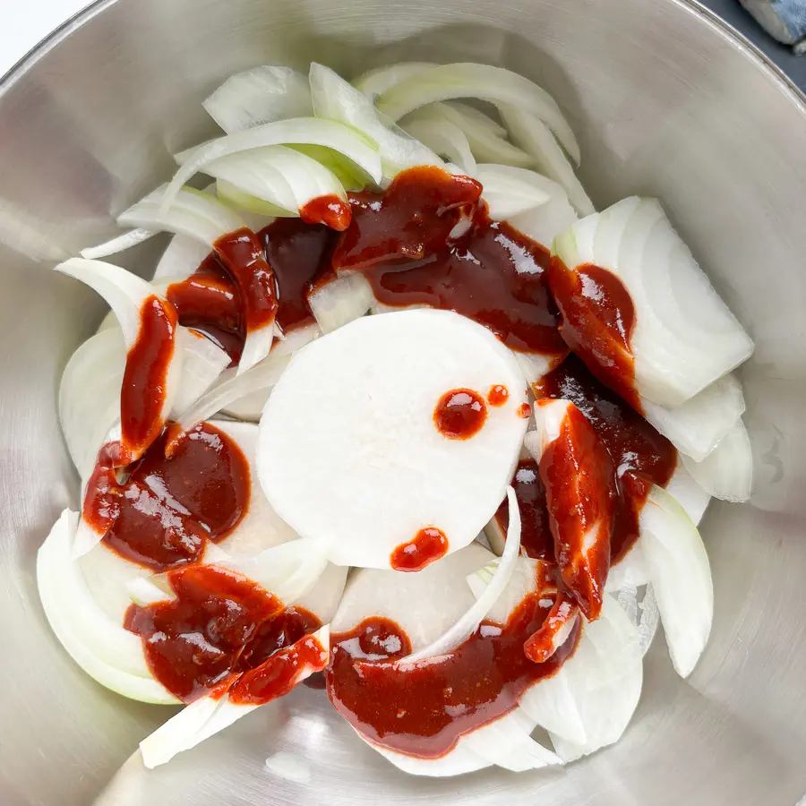 Korean Braised Mackerel recipe, Godeungeo Jorim, Braised Mackerel with Radish