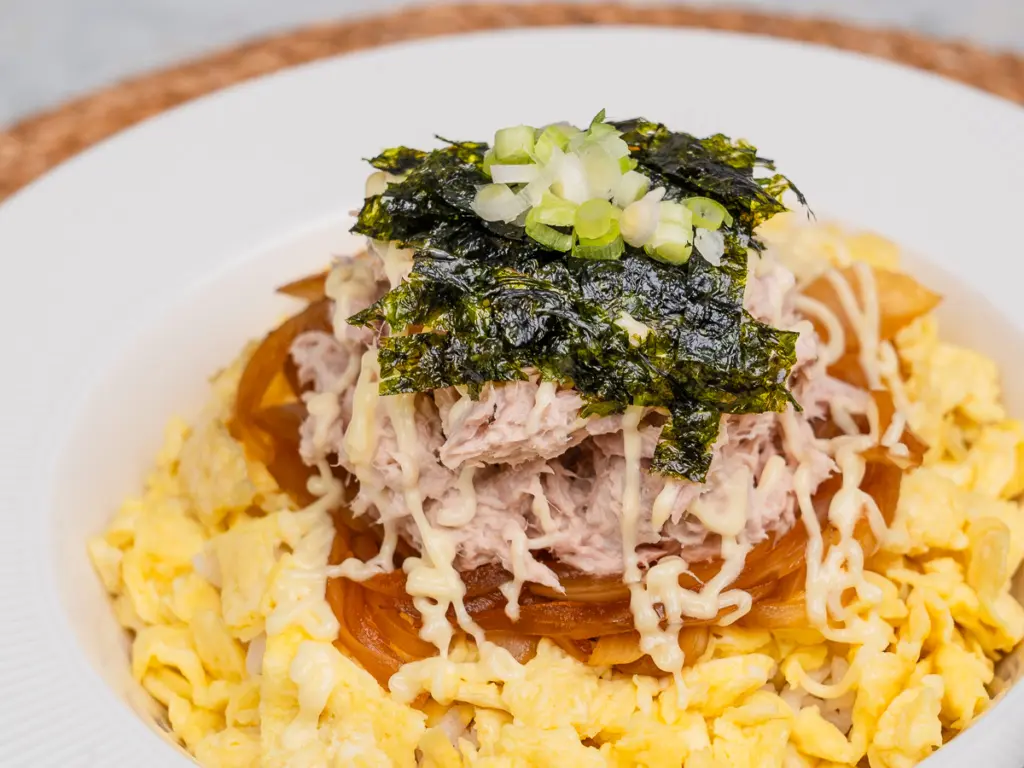 Tuna mayo rice bowl, Tuna mayo deopbap, Korean rice bowl recipe