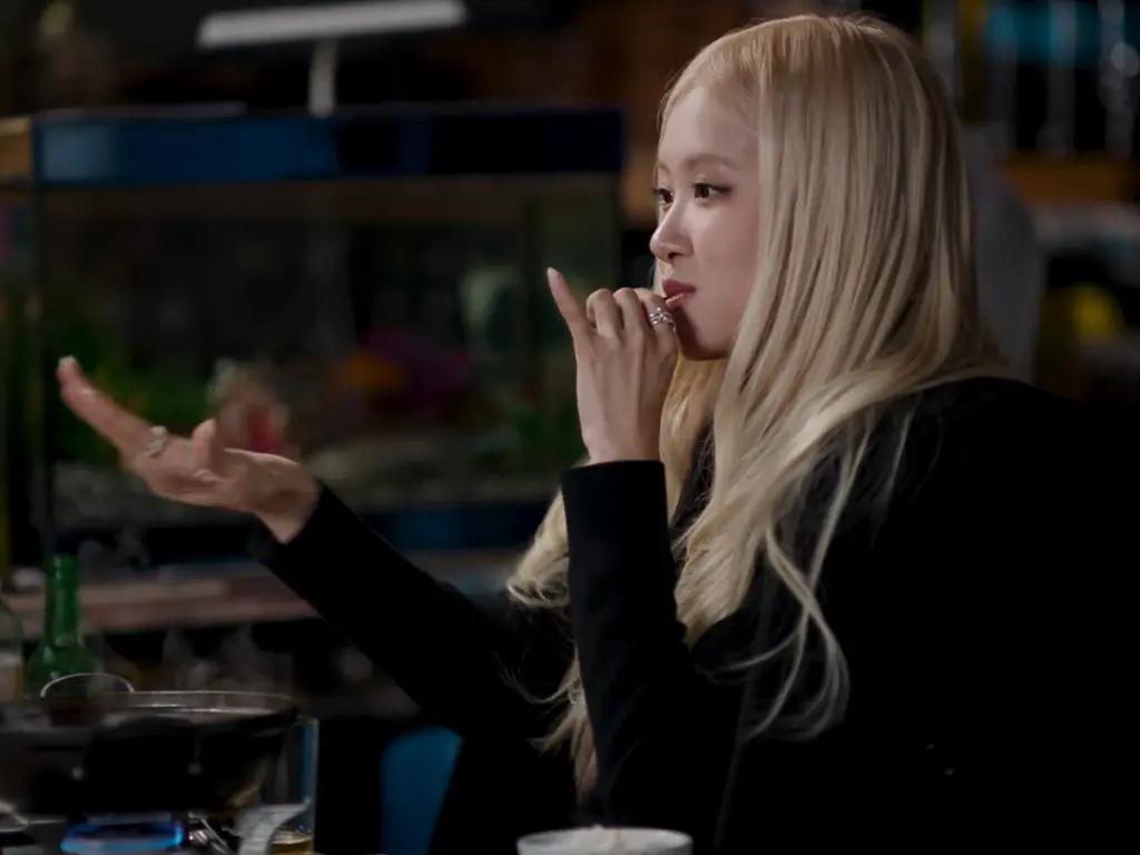 BLACKPINK Rose's Favorite Food, Rose's Favorite Korean Snacks, Rose's Diet, kimchi fried rice, dried squid