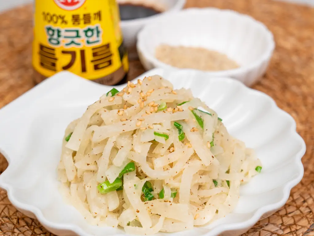 Easy Korean Radish Side Dish (Mu Namul Recipe) with Perilla Seeds Korean radish side dish, Mu Namul recipe, Korean radish with perilla seeds