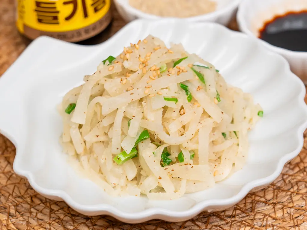 Easy Korean Radish Side Dish (Mu Namul Recipe) with Perilla Seeds Korean radish side dish, Mu Namul recipe, Korean radish with perilla seeds