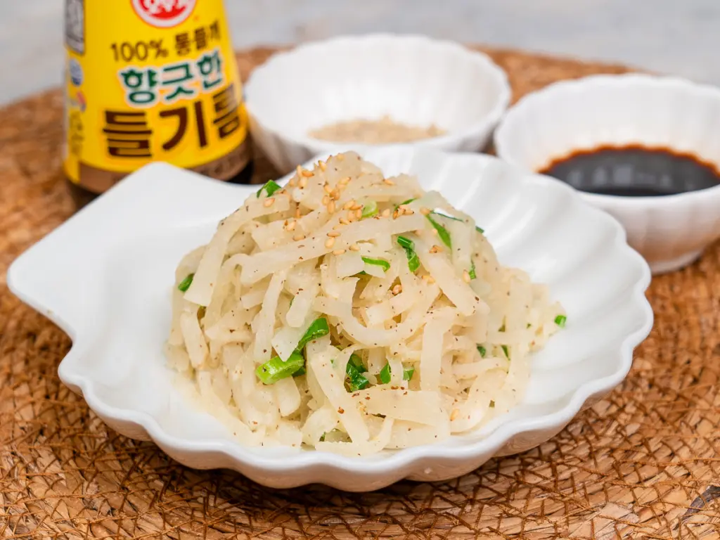 Easy Korean Radish Side Dish (Mu Namul Recipe) with Perilla Seeds Korean Radish Side Dish (Mu Namul Recipe)