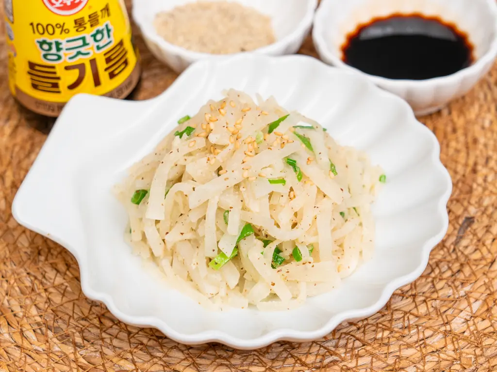 Easy Korean Radish Side Dish (Mu Namul Recipe) with Perilla Seeds Korean radish side dish, Mu Namul recipe, Korean radish with perilla seeds
