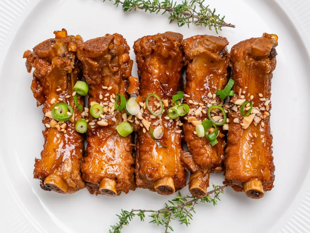 Sweet Korean pork ribs, braised pork ribs, pressure cooker pork ribs recipe