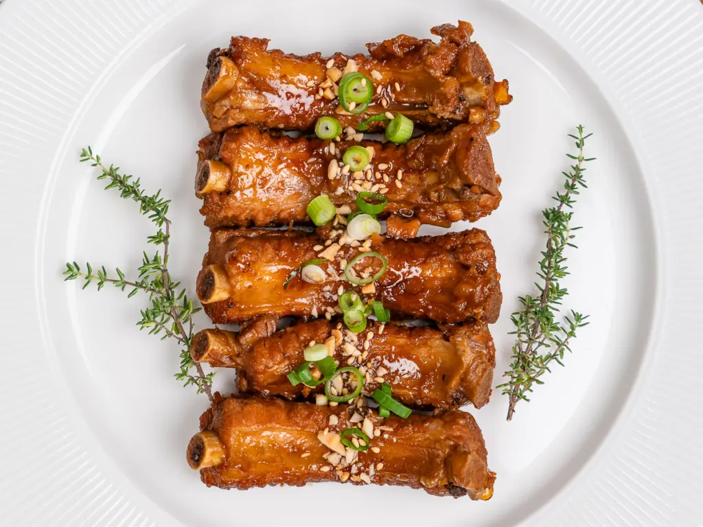 Sweet Korean pork ribs, braised pork ribs, pressure cooker pork ribs recipe