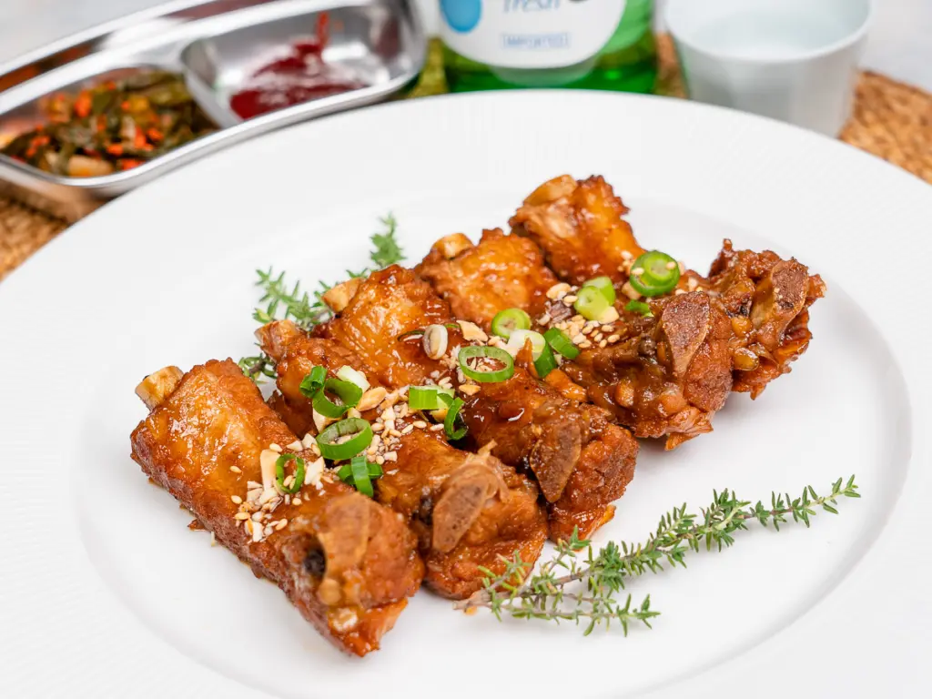 Sweet Korean pork ribs, braised pork ribs, pressure cooker pork ribs recipe