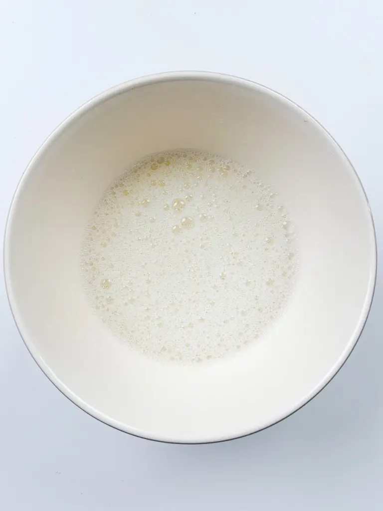 air fryer green beans ingredients — parmesan, egg white, black pepper