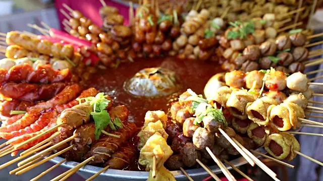 Lisa’s favorite food: Top 10 Picks from Lisa in BlackPink Look Chin Tot, Lisa's favorite Thai dish, Lisa from Blackpink