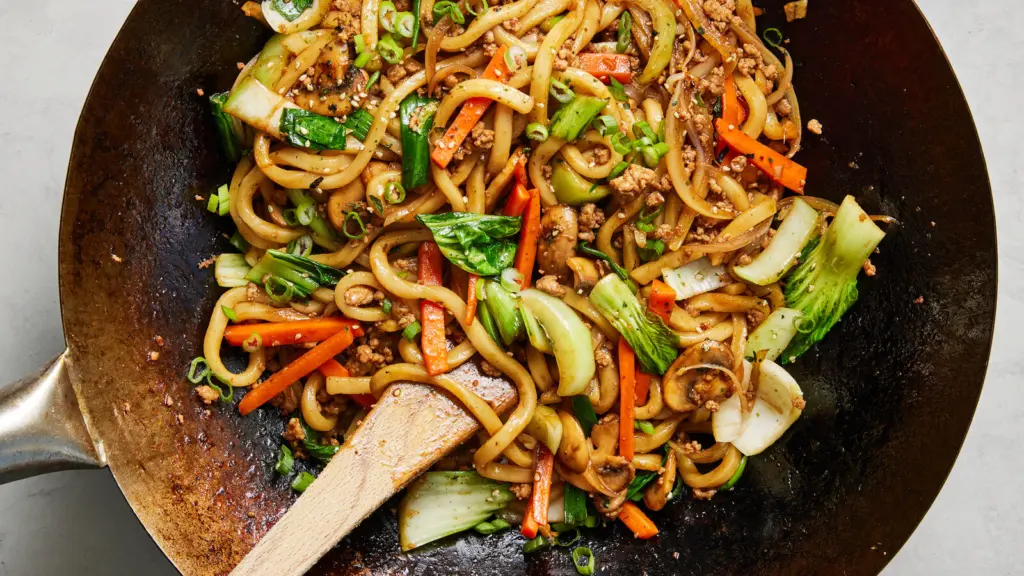 what is japanese and korean yaki udon difference?