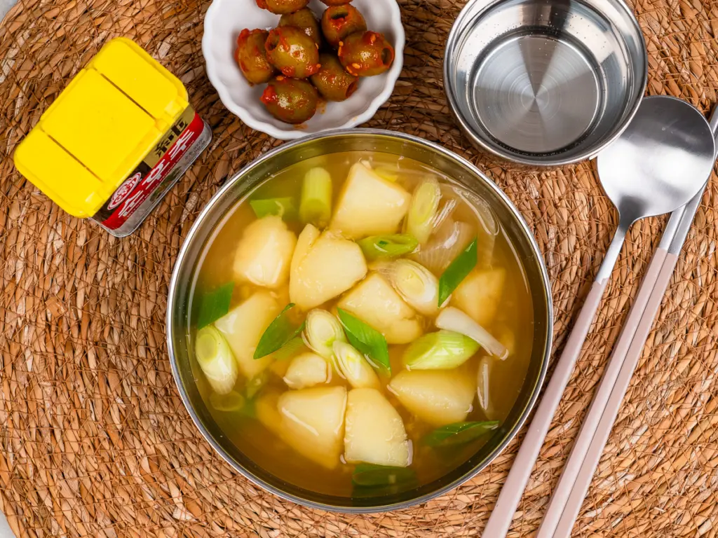 15-Minute Easy Korean Potato Soup Recipe (Gamja guk): No Cream! Korean potato soup recipe, easy Korean soup recipe, gamja guk