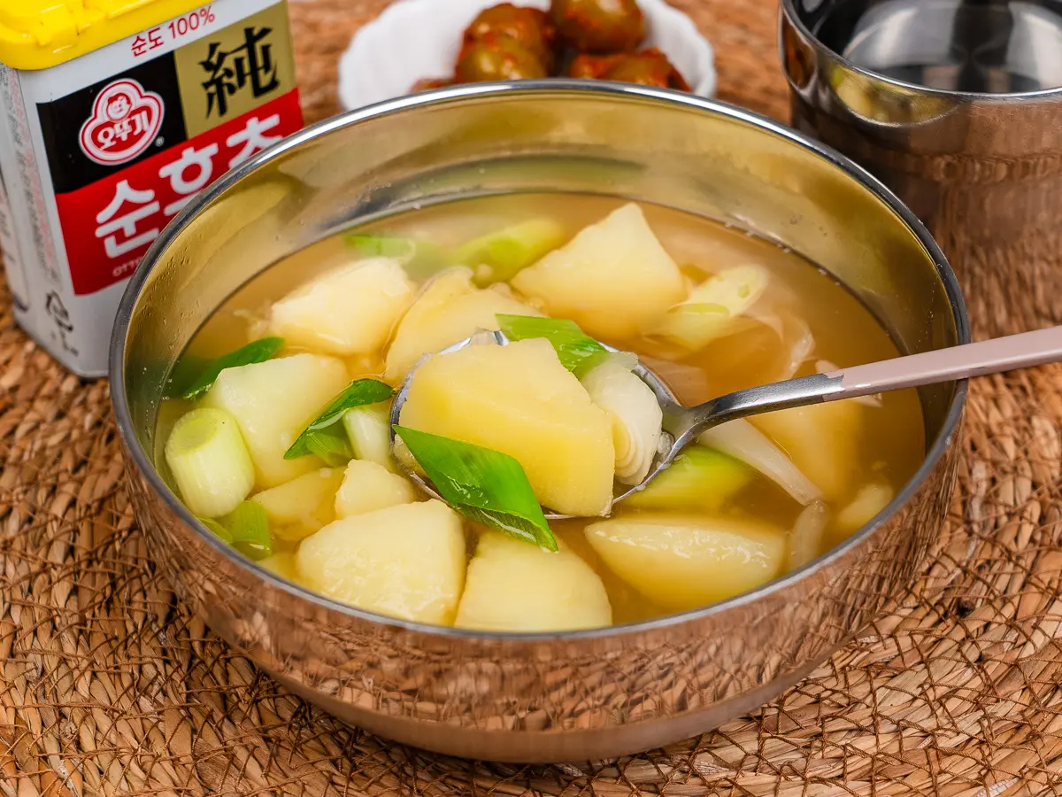 15-Minute Easy Korean Potato Soup Recipe (Gamja guk): No Cream! Korean potato soup, easy Korean soup recipe, potato soup without cream