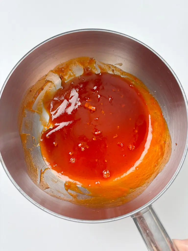 Ramyun ttang, fried ramen noodles, Korean ramen snack