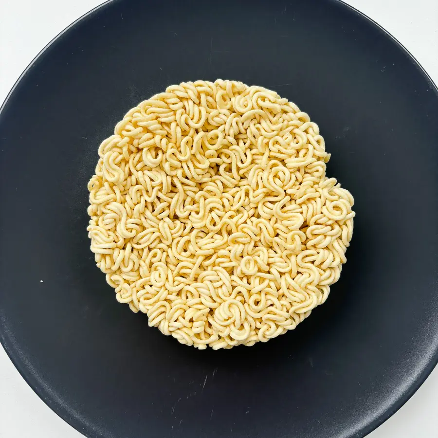 Ramyun ttang, fried ramen noodles, Korean ramen snack