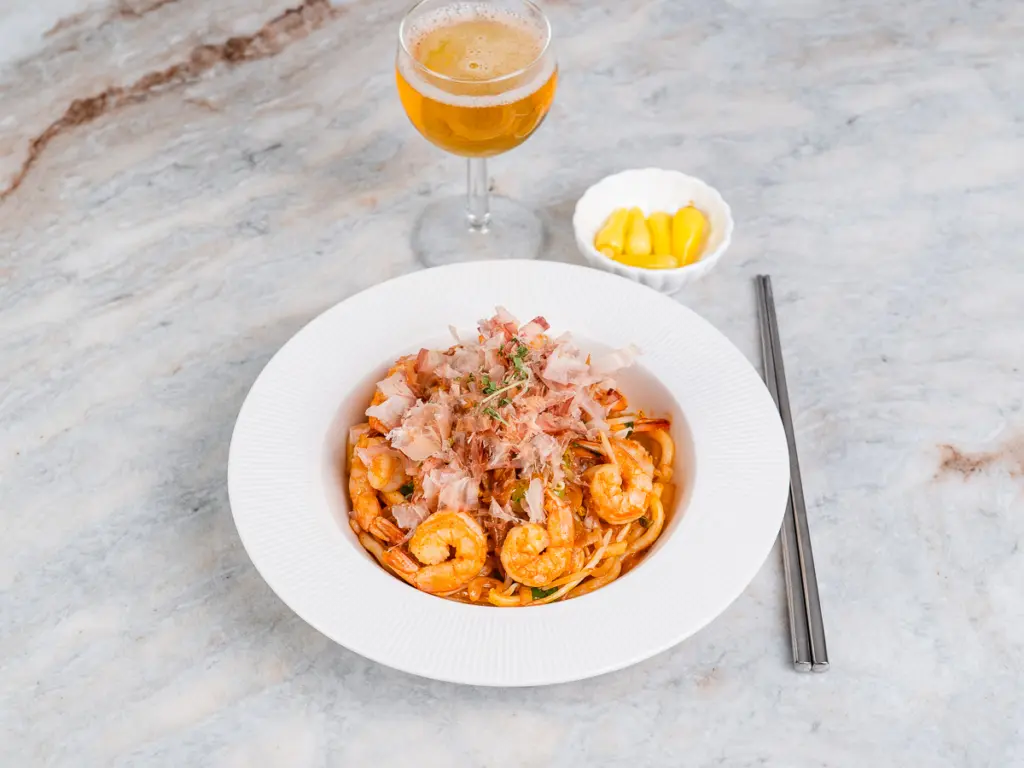 Korean shrimp yaki udon recipe, seafood udon stir fry, stir fried udon recipe