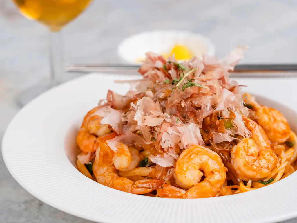 Korean shrimp yaki udon recipe, seafood udon stir fry, stir fried udon recipe