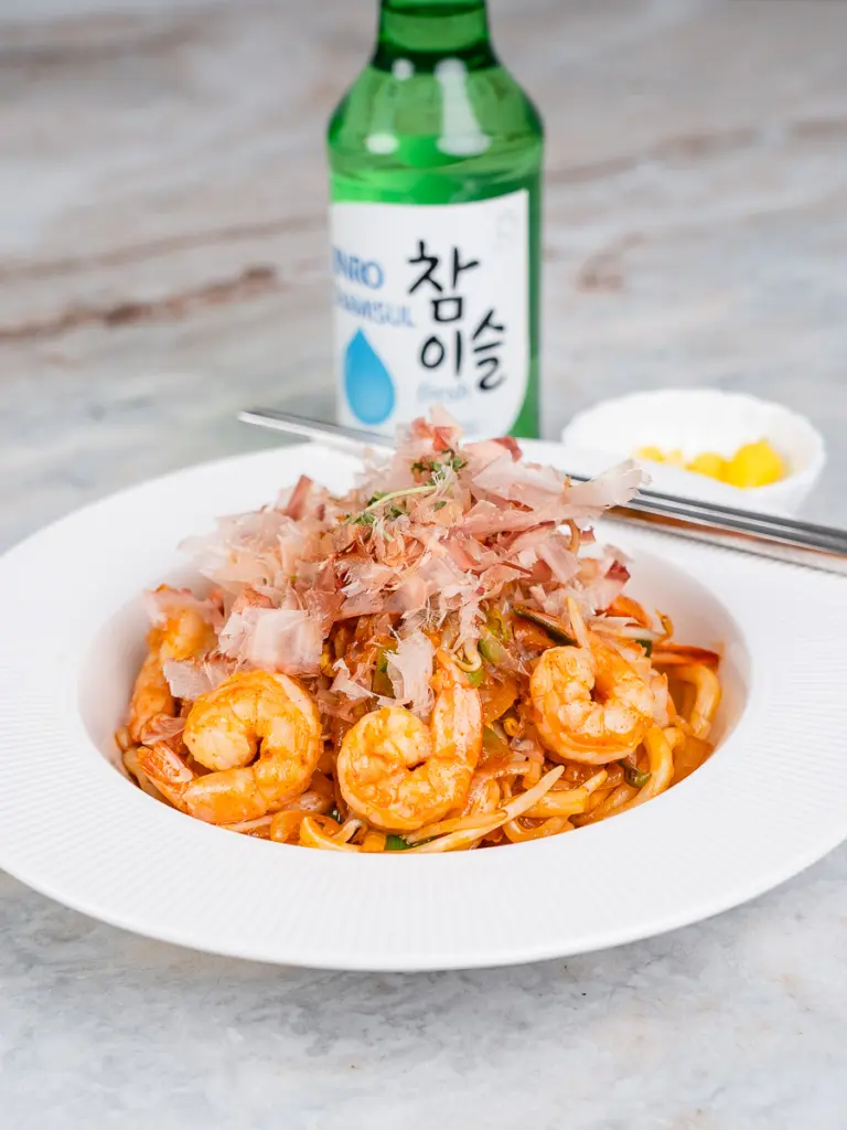 Korean shrimp yaki udon recipe, seafood udon stir fry, stir fried udon recipe
