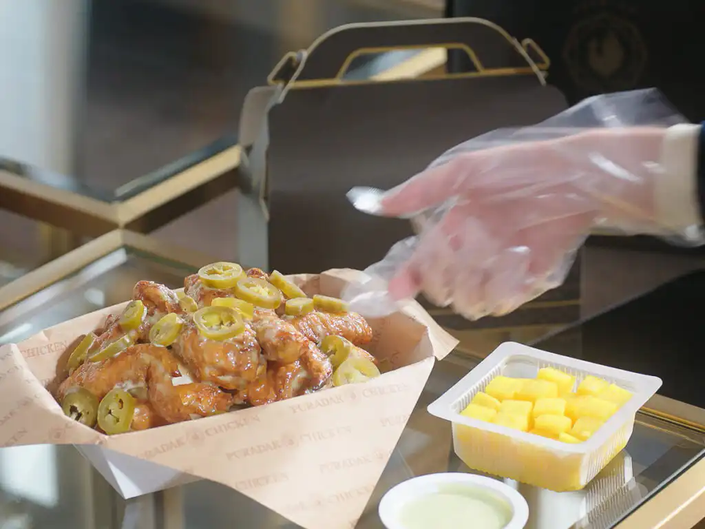 Puradak Gochu Mayo chicken making a second appearance in Perfect Crown Episode 5, MBC