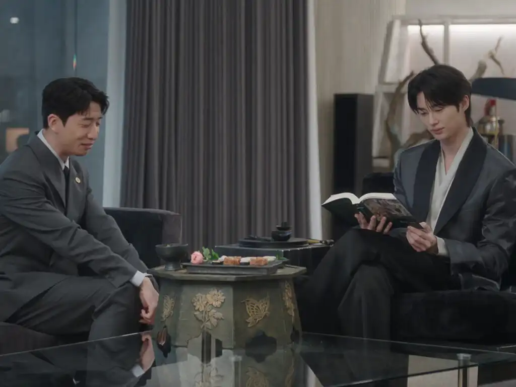 Korean Food in Perfect Crown: IU's K-Drama 2026