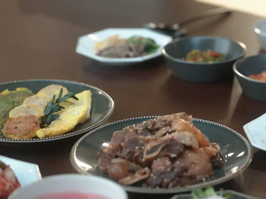 Modeum jeon Korean pancake set with kkaennip-jeon dongeurangtaeng saengseon-jeon royal table