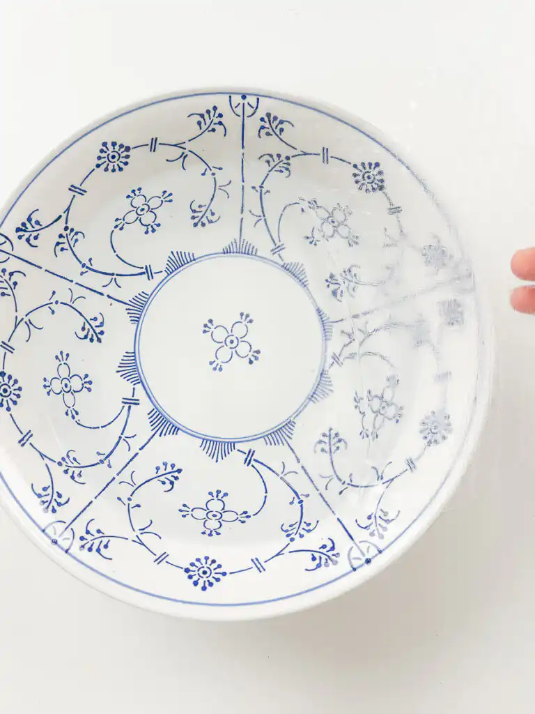 soaking rice paper in warm water for mochi