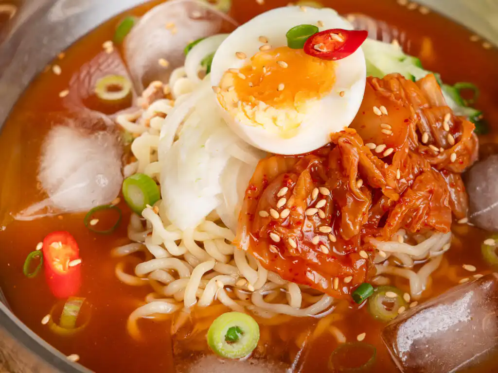 Cold ramyeon with extra chili pepper slices