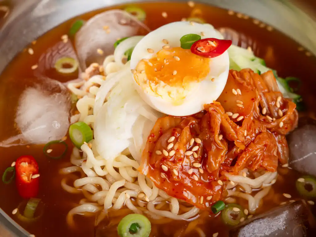 Korean cold noodle recipe with Korean ramen