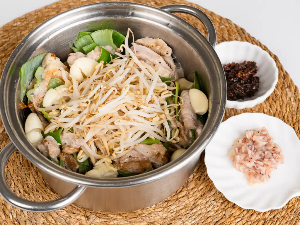 Spring Onion Bossam (Suyuk) – Juicy Waterless Pork Belly how to use left over vegetables? make spring onion bossam