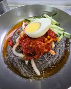 hoe naengmyeon: best naengmyeon in seoul