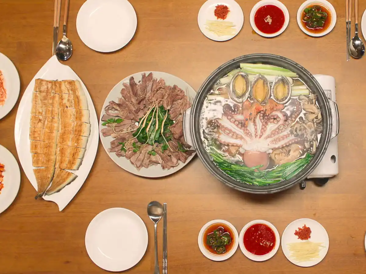 Korean Food in Our Sticky Love: Every Korean Food & Drink Our Sticky Love haesintang Korean summer soup with octopus and abalone