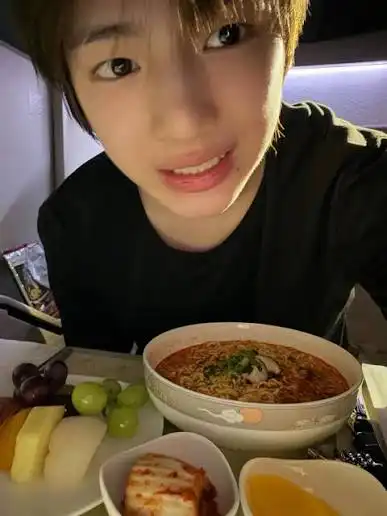 CORTIS Juhoon food list: spicy ramyeon