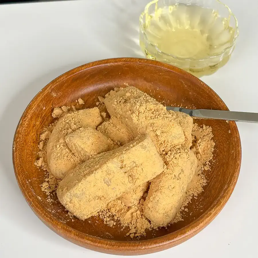 5 Min Microwave Injeolmi: Quick Korean Sweet Rice Cake Drink Korean tea with microwave Injeolmi